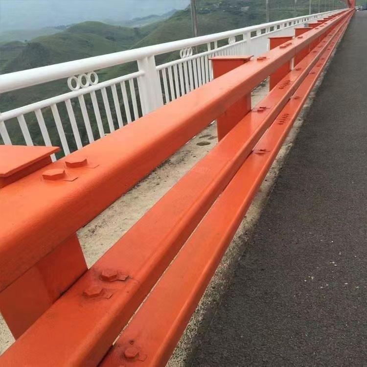 20230113100541254125 防撞护栏